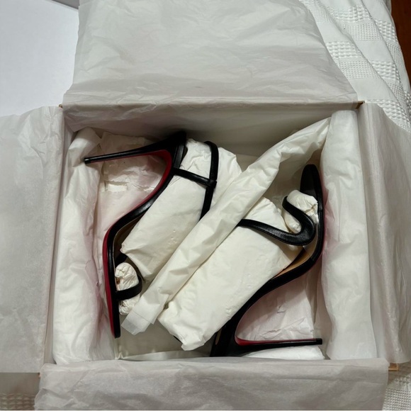 Christian Louboutin Rosalie - Picture 6 of 8